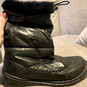 The North Face fur winter bootie